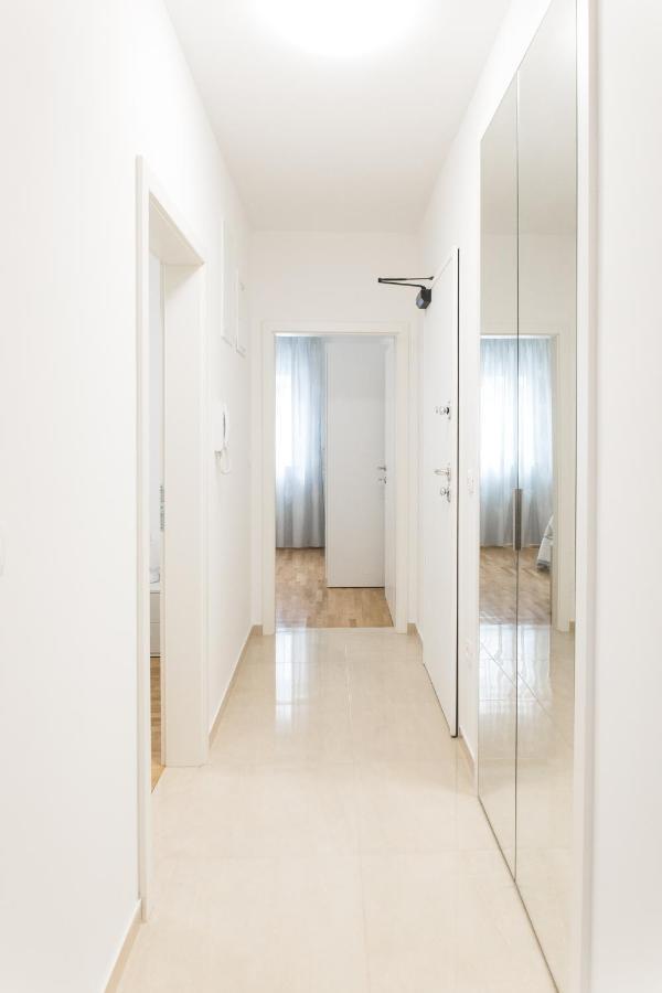 Apartment Zara - Luxury Apartment With Private Pool Exterior foto